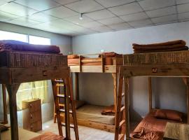 Seven Nine Hostel - Calm place to sleep, hotell sihtkohas Baan Tai