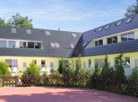 Pet Friendly Apartment In Ostseebad Breege Ot Ju With Wifi, hotel s parkiriščem v mestu Drewoldke