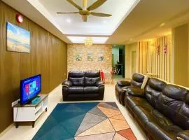 4 Bedrooms Homestay, Fully Aircond in Sendayan by D'KAY HOMES I 10-15 pax
