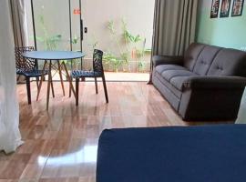 Apê Estúdio Tropical, pet-friendly hotel sa Paranaíba