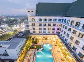 Grand Jatra Hotel Pekanbaru, hôtel à Pekanbaru