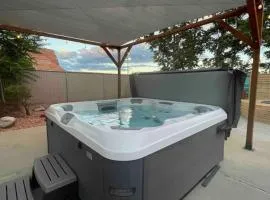 Pet-Friendly Downtown Kanab Basecamp | Hot Tub