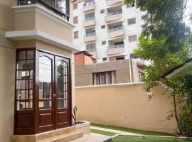 Casa grande perfectamente ubicada – domek wiejski w mieście Cochabamba