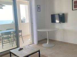 T2 VUE MER CORSE N193，林古泽塔的飯店