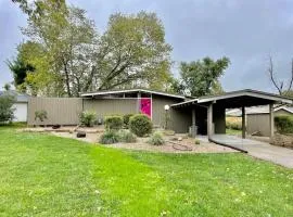 Mid-Century Style And Class In Quiet NE Location