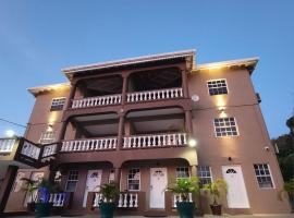 Silver View Apartments, hotel a Saint George's