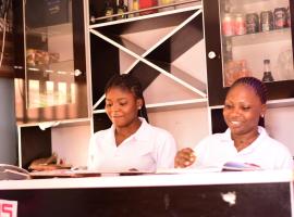 Royal suites and Apartments, hotel v destinaci Zaria