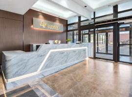 Ly New York Hotel, hotel v destinaci College Point