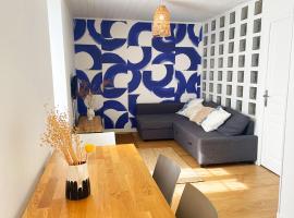 Charmant appartement rénové au cœur de Concarneau、コンカルノーの格安ホテル