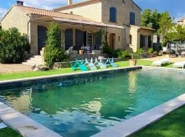 Villa de 3 chambres avec piscine privee jardin clos et wifi a Aubignan