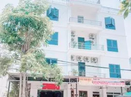 Khách sạn Thành Trung - Mặt biển đảo Minh Châu