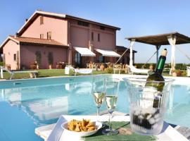 Agriturismo Podere Cirene، فندق رومانسي في رسبيشا