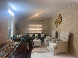 Ibbin hospitality house 2, apartman u gradu 'Ajloun'