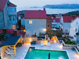 Holiday Home Swiss, villa i Cavtat