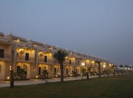 Vrindavan serenity hotel & suites, hotel a Vrindāvan