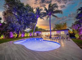Luxury Retreat Heated Pool, Giant Chess 10 Minutes to Beach, villa i North Miami