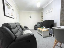 Cosy home, family & contractor friendly 4 bedroom near Leeds centre, sleeps 7, casa o chalet en Leeds