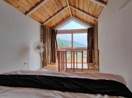 3 Bedroom Independent Cottage, hotel en Bhimtal