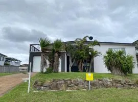 Manyana Views has a spectacular outlook of Green Island