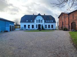 in the countryside Modern retreat, hotel with parking in Niesgrau