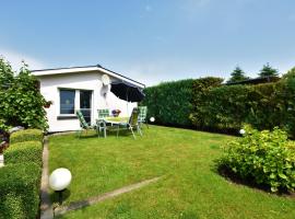 Modern Bungalow in Warnkenhagen near Wellness, hotel in Warnkenhagen