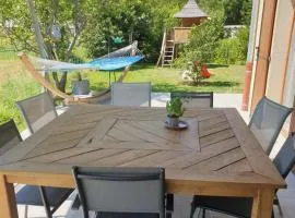 Maison entre lac et montagne