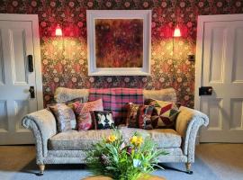 Luxury 3 Bedroom Cottage - Sleeps 6