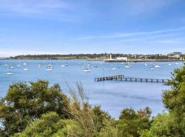 2 bedroom apartment Waterfront Bayviews Geelong, self-catering accommodation in Geelong