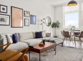 City Views - Lifestyle Loft - Zuni Lofts: Denver şehrinde bir otel