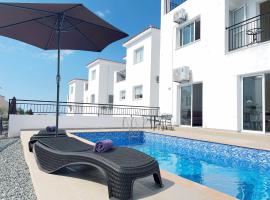 White Mountain Pool Villas, rumah kotej di Paphos City