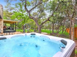 Red Bird Cottage, hotel en Wimberley