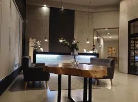2 BR Condo Free Wifi & Netflix - Circulo Verde, Eastwood Libis, Quezon City