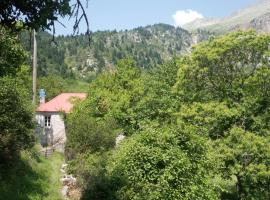 Rustic and Remote Stone Cottage, villa in Arta