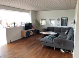 Great house in beautiful surroundings, cottage in Aalborg