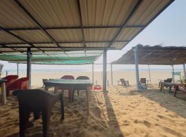 ๊ณ ์นด๋ฅด๋์ ์์นํ ํธํ
PRAKRUTI GOKARNA