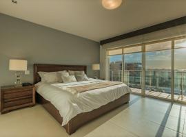Modern, Stylish And Great Views Apt In Oceania, apartman Palm-Eagle Beachben
