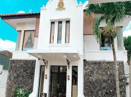 Kartiko Palagan Eksklusif Yogyakarta, hotel a Kejayan