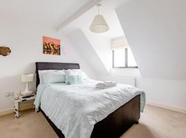 Lovely Comfy Double Bedroom with secure parking, hotel sa Bexleyheath