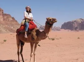 RUM MOON lUXURY CAMP