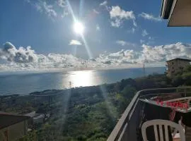 Authentic Italian Villa - Balcony SeaViews Sleeps8