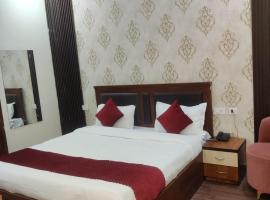 HOTEL AASTHA SHREE DHAM, hotel in Lucknow