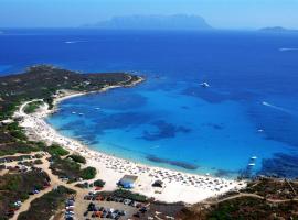 Residence Spiaggia Bianca, hotel in Golfo Aranci