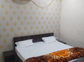 Hotel Varanasi Paradise - Best Seller - Parking facilities, hotell nära Lal Bahadur Shastri flygplats - VNS, Varanasi
