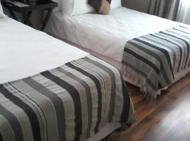 Palm Springs B and B and Self Catering, ξενοδοχείο που δέχεται κατοικίδια σε Butterworth