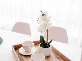 Apartament 8 Rozmarynowa 2 Residence Opole, hotel in Opole