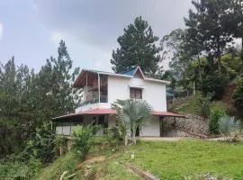 Luz de Luna - Hermosa Finca Familiar con Vista Panorámica y de Aves