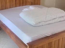 Solace Guest House, hotel v destinaci Entebbe