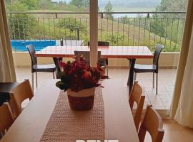 Condominio Monte Molinos - dpto en Nautico, 2 dormitorios y vista al lago, hotel in Villa Ciudad de America