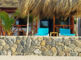 Casuarinas del Mar Habitacion Playa, apartamentų viešbutis mieste Canoas De Punta Sal