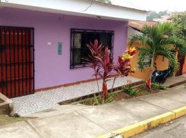 Casa Hospedaje Aromas, pet-friendly hotel in Tarapoto